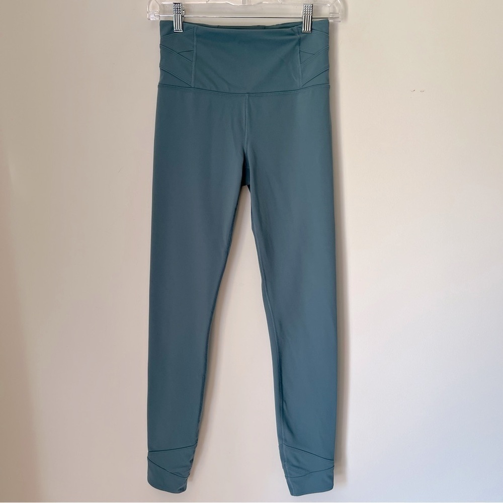 Athleta Elation Pirouette 7/8 Tight Activewear Leggings Greyish Blue Athleisure